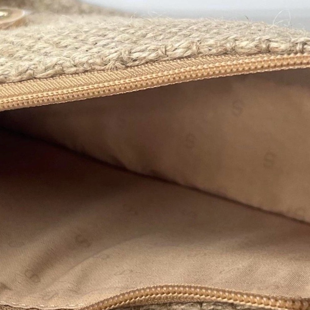Dior Beige Woven Straw Clutch with Gold Chain comes in box - Picture 3 of 4